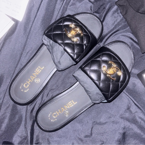 CHANEL Black Quilted Sandals - Picture 1 of 7